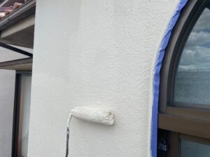 名古屋市で外壁塗装・コーキング工事 　外壁塗装の様子